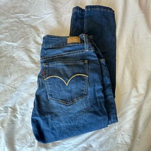 Women’s Levi Jeans